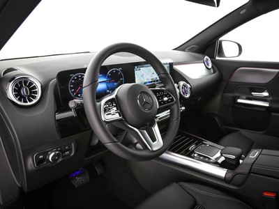 Mercedes EQA - foto 10