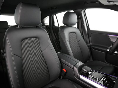 Mercedes EQA - foto 12