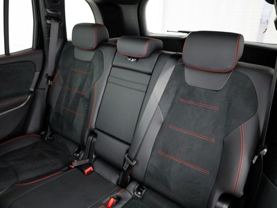 Mercedes GLB - foto 11