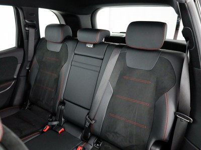Mercedes EQB - foto 11