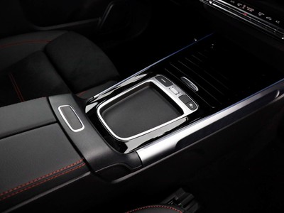 Mercedes EQB - foto 18