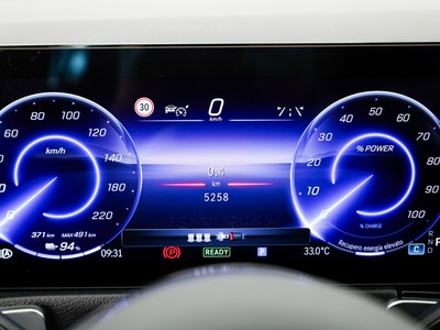 Mercedes EQB - foto 15