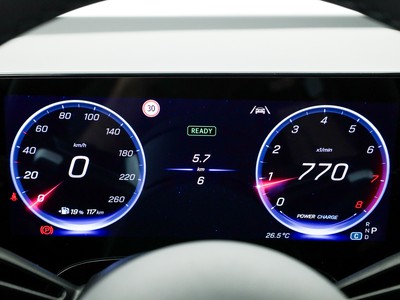 Mercedes GLB - foto 12