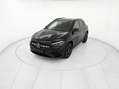 Mercedes GLA 180 amg line extra auto