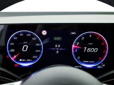Mercedes GLB - foto 12