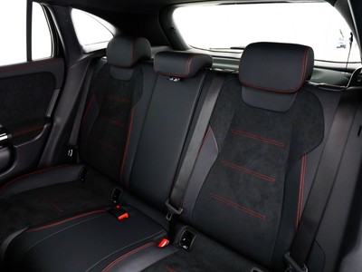 Mercedes GLA - foto 14