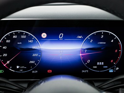 Mercedes GLC - foto 12